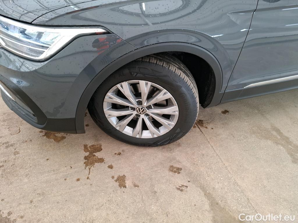  Volkswagen  Tiguan VOLKSWAGEN  / 2020 / 5P / SUV 2.0 TDI 150 DSG7 Life Business #21