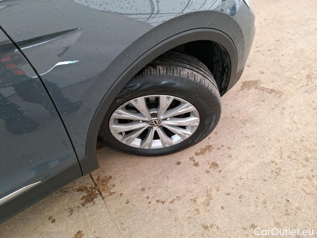  Volkswagen  Tiguan VOLKSWAGEN  / 2020 / 5P / SUV 2.0 TDI 150 DSG7 Life Business #18