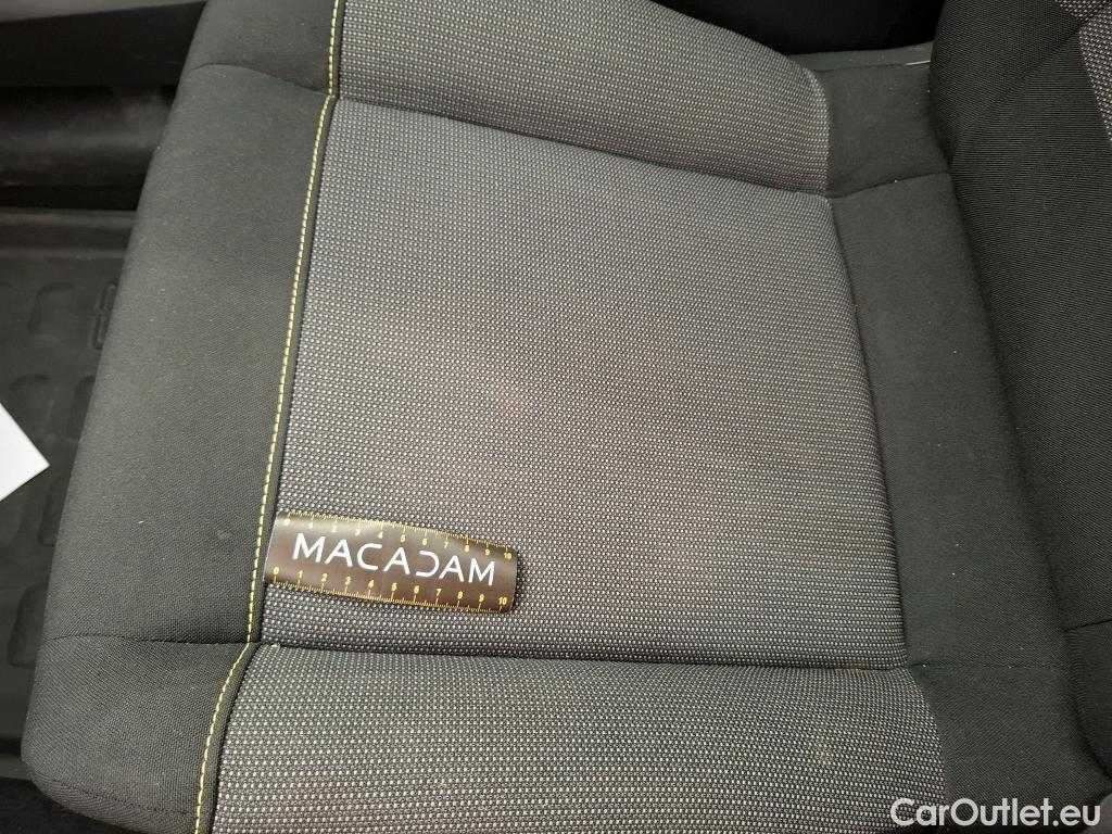  Citroen  C3  Société Feel Nav 1.2 PureTech 80CV BVM5 E6d #3