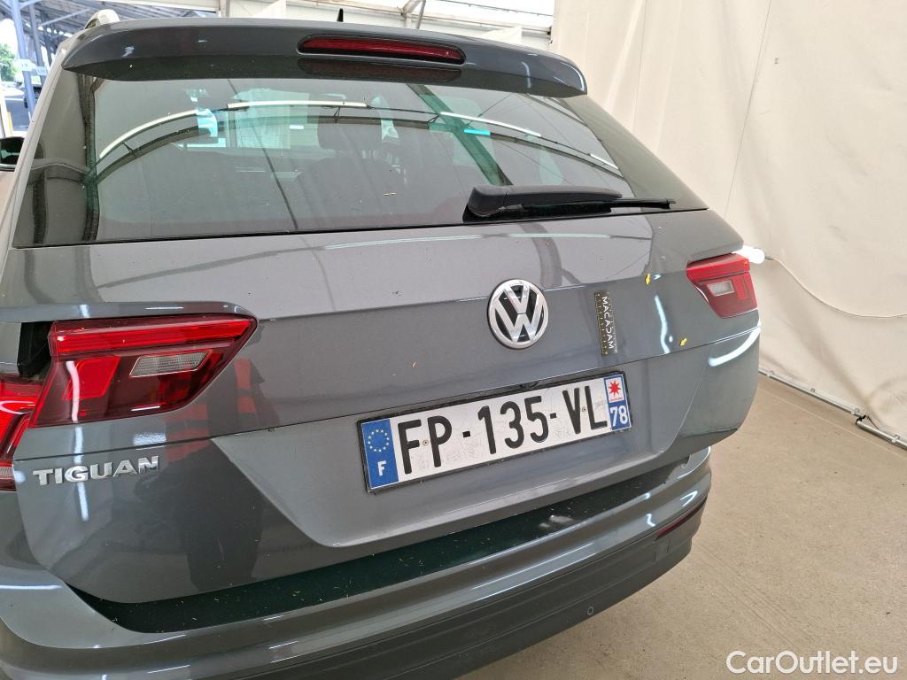  Volkswagen  Tiguan VOLKSWAGEN  / 2016 / 5P / SUV 1.5 TSI 150 EVO DSG7 Confortline #1