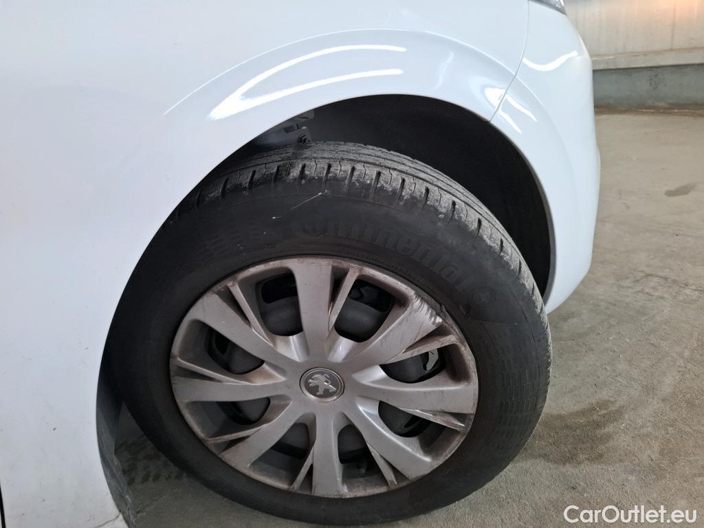  Peugeot  208  Active 1.2 PureTech 80CV BVM5 E6 #1