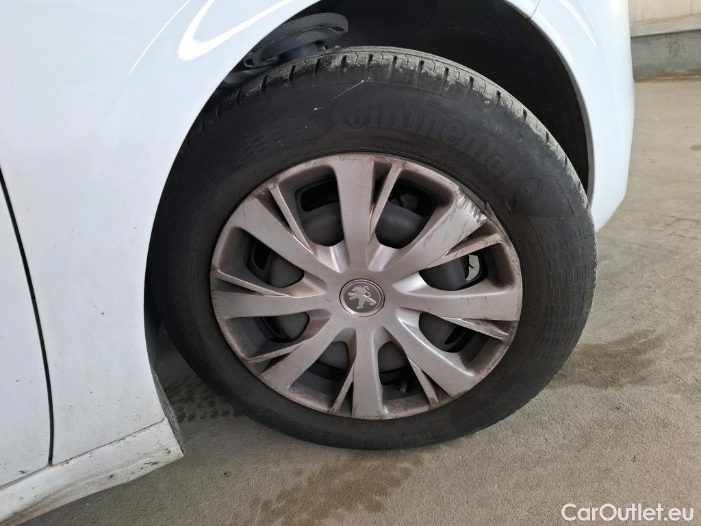  Peugeot  208  Active 1.2 PureTech 80CV BVM5 E6 #24