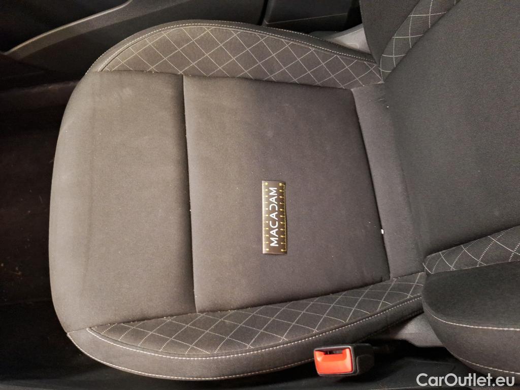  Skoda  Karoq  Business 2.0 TDI 115CV BVA7 E6d / VH SUR PARC #8