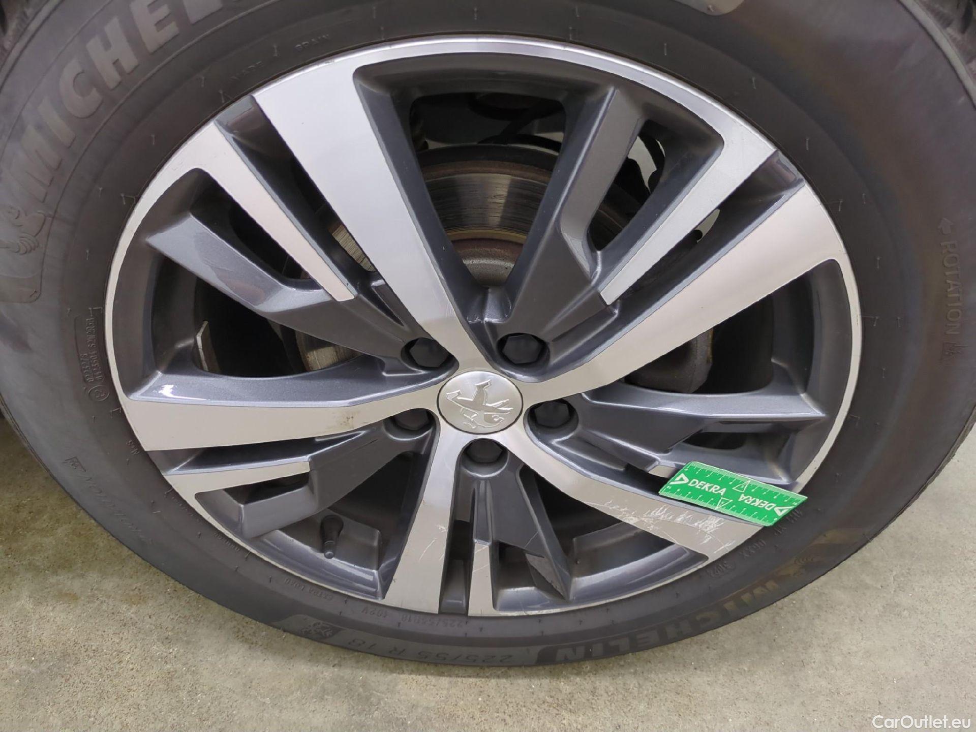  Peugeot  3008  Allure Pack 1.5 HDi 130CV BVA8 E6d #16