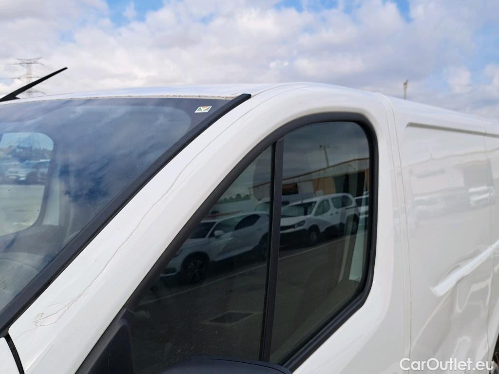 Land Rover  Discovery NISSAN Primastar / 2021 / 4P / furgón 2.0dCi 96kW (130CV) L1H1 1T Go ** #51