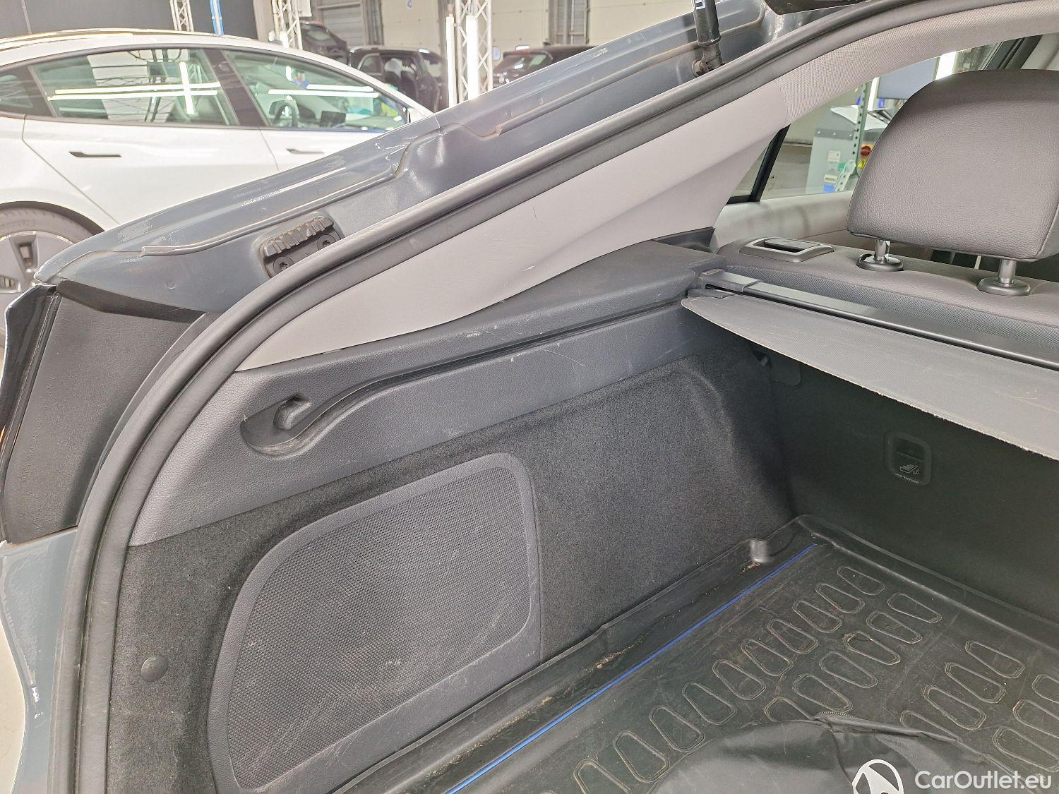  Hyundai   Ioniq Hyundai, FL'19, Hyundai Electric Shine 5d #27