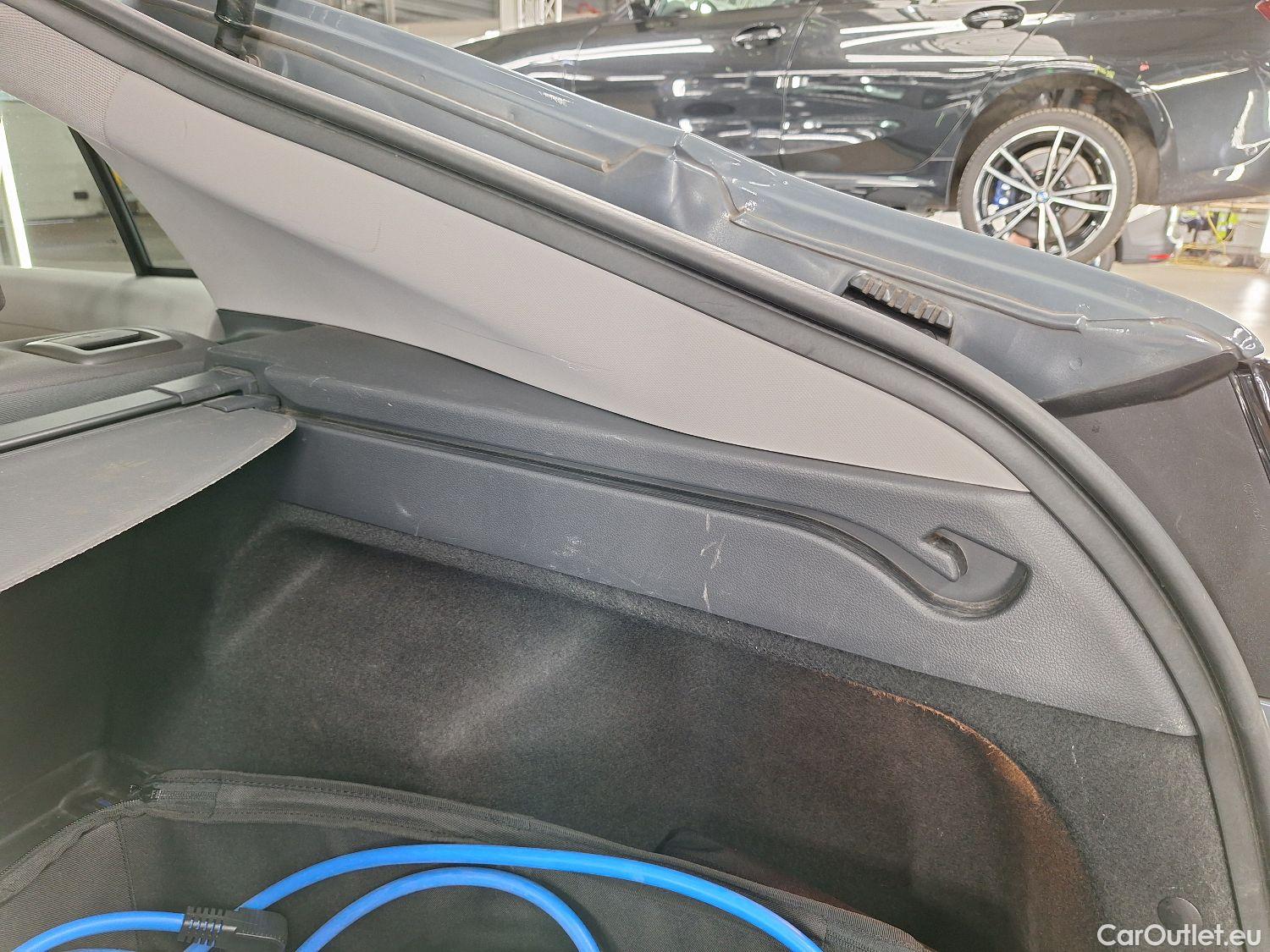  Hyundai   Ioniq Hyundai, FL'19, Hyundai Electric Shine 5d #30