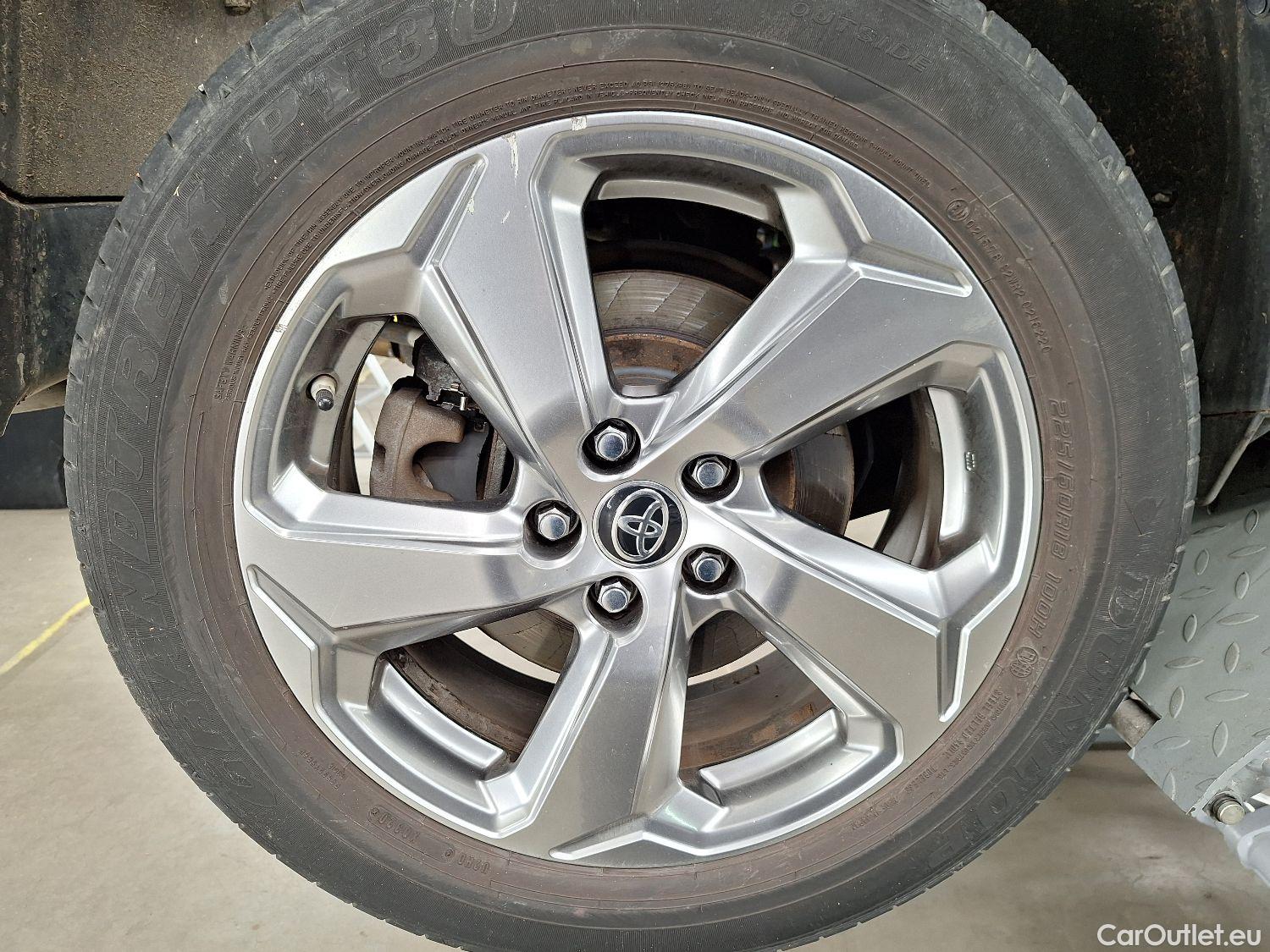  Toyota  RAV4 Toyota,  '18, Toyota  2.5 VVT-i Hybrid Dynamic Plus E-CVT 5d #8