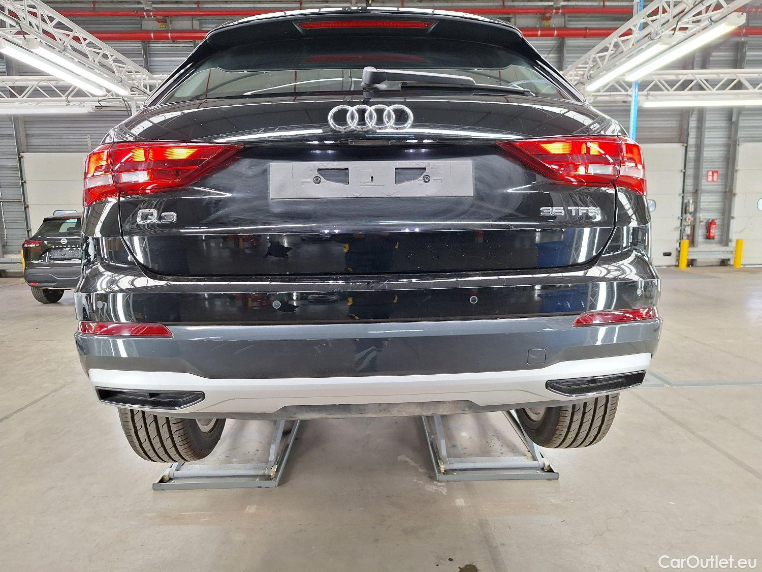  Audi  Q3 Audi,  '18, Audi  35 TFSI S tronic Advanced Business Ed 5d #31