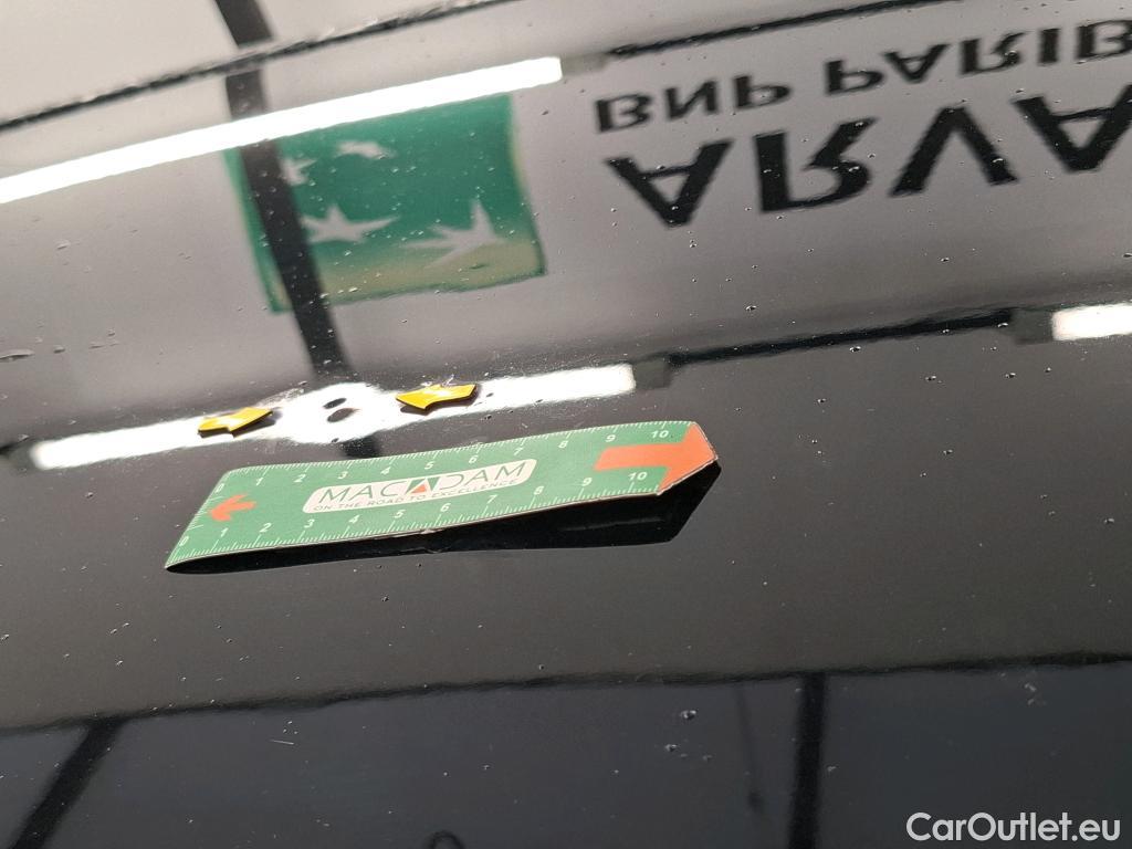  Mercedes  CLA-Klasse MERCEDES-BENZ CLA Shooting Brake / 2019 / 5P / Break CLA 200 d Business Line BA8 #37