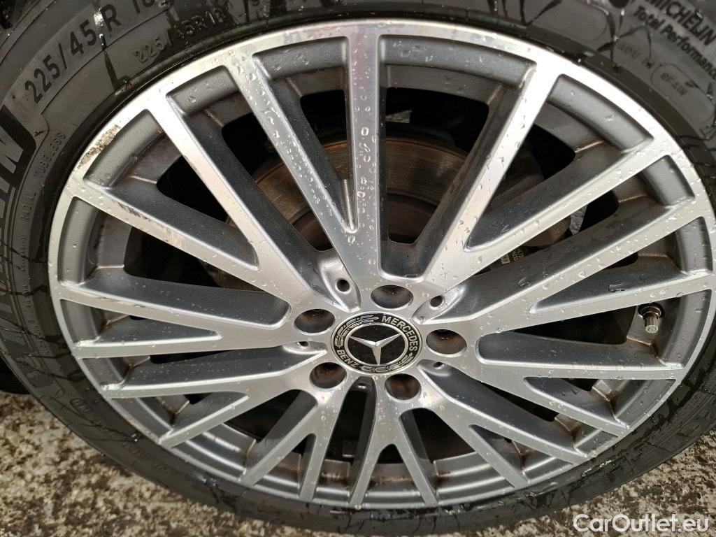  Mercedes  CLA-Klasse MERCEDES-BENZ CLA Shooting Brake / 2019 / 5P / Break CLA 200 d Business Line BA8 #16