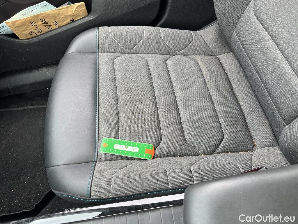  Citroen  C4  Berline Feel Pack 1.5 BlueHDI 130CV BVA8 E6d #3