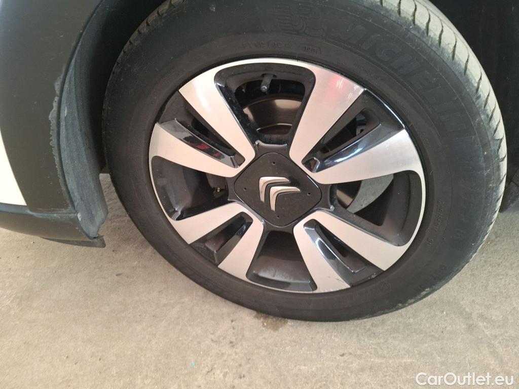 Citroen  C3  Shine 1.2 PureTech 110CV BVM6 E6d #14