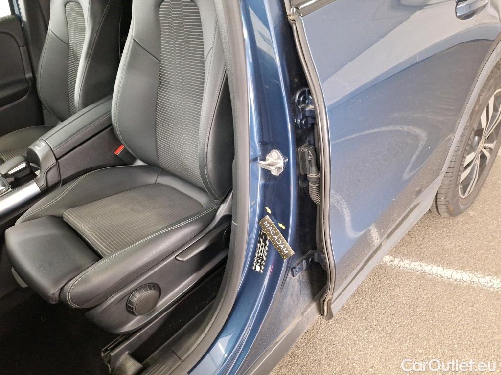  Mercedes  GLA MERCEDES-BENZ  / 2020 / 5P / SUV 2.0  200 D BUSINESS LINE DCT #4