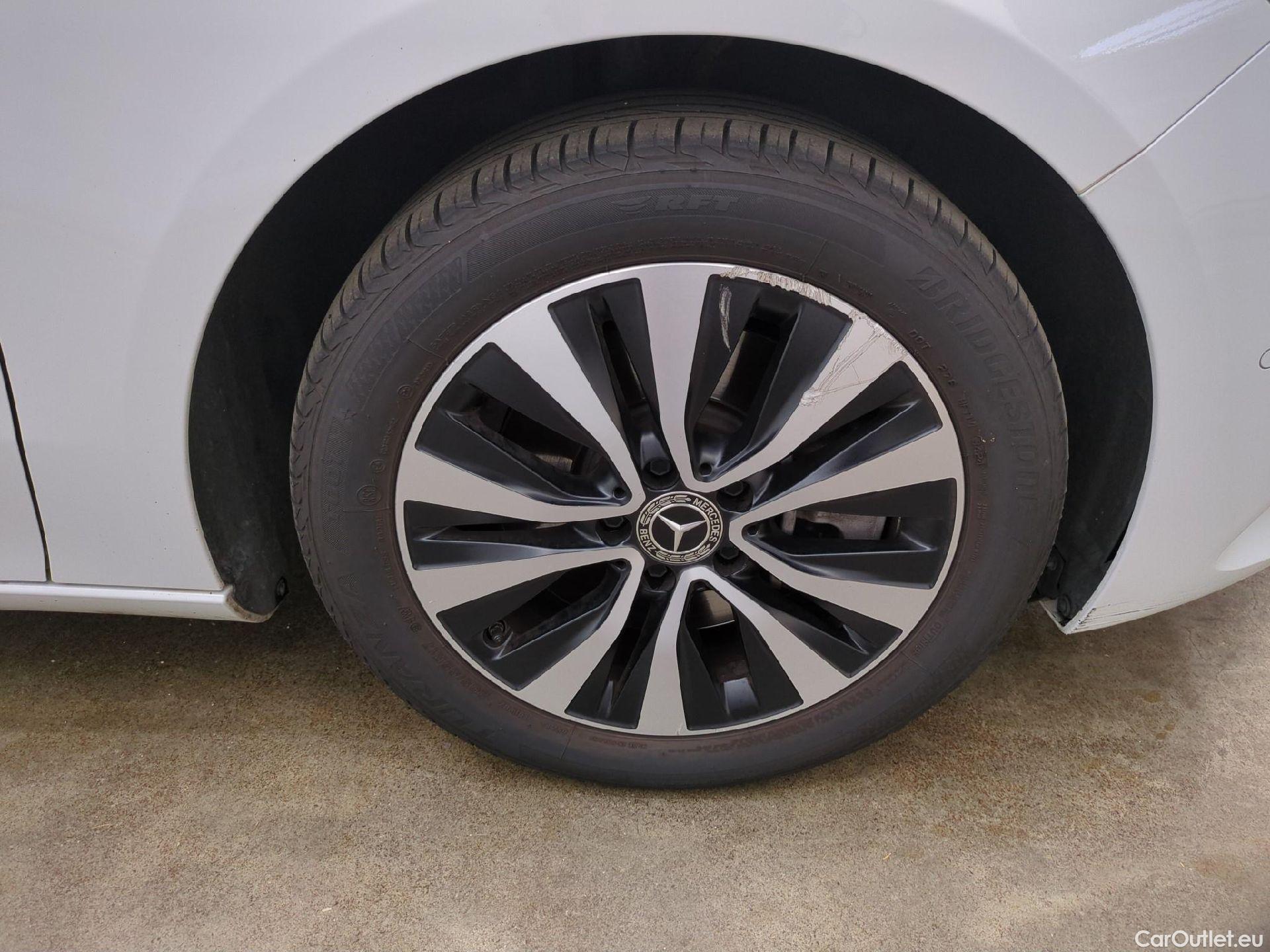  Mercedes  B-Klasse MERCEDES-BENZ Classe B / 2019 / 5P / monospace B 250e Business Line Edition #17