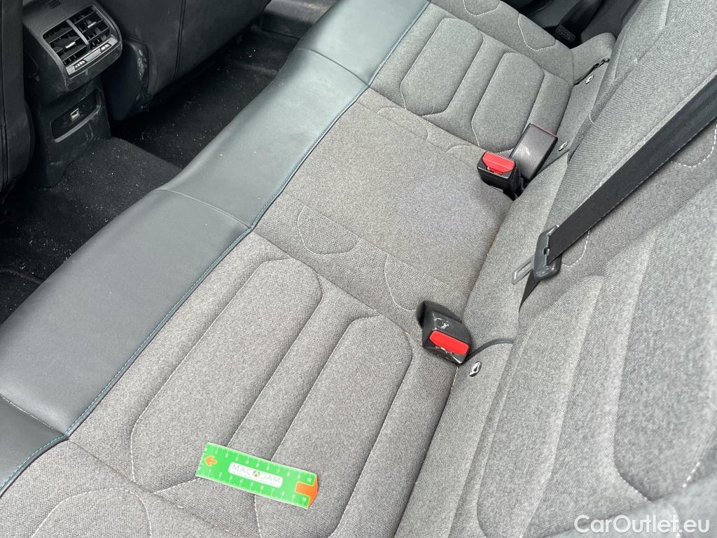  Citroen  C4  Berline Feel Pack 1.5 BlueHDI 130CV BVA8 E6d #4
