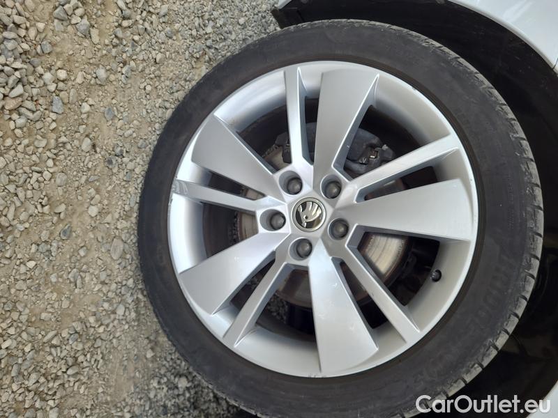  Skoda  Superb  Combi (3V5)(2015) Sup.C.FL2.0TDI 110 Style AT #4