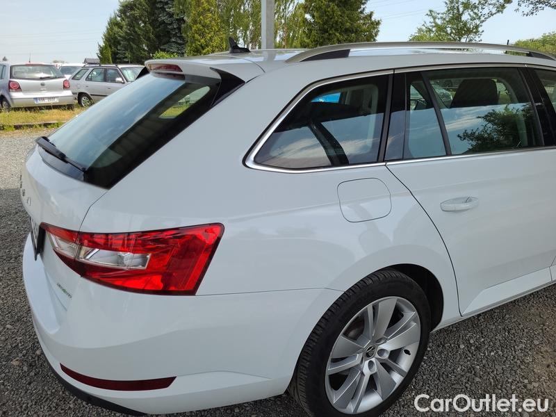  Skoda  Superb  Combi (3V5)(2015) Sup.C.FL2.0TDI 110 Style AT #10