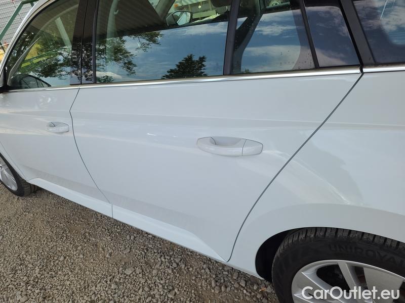  Skoda  Superb  Combi (3V5)(2015) Sup.C.FL2.0TDI 110 Style AT #8