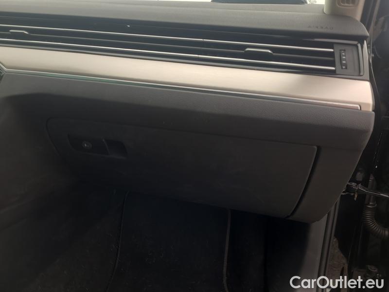  Volkswagen  Passat  Variant (CB5) (2019) Pas.Var.2.0TDI 110 HL AT #16