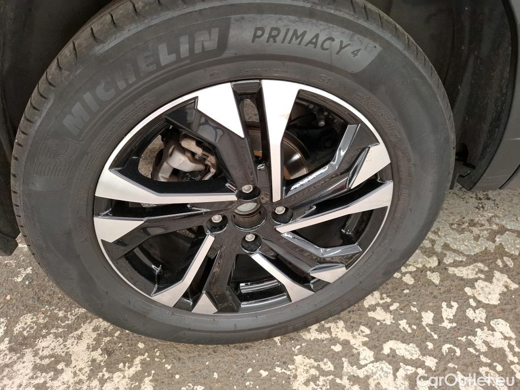  Peugeot  2008  Allure Pack 1.5 HDi 130CV BVA8 E6d #29