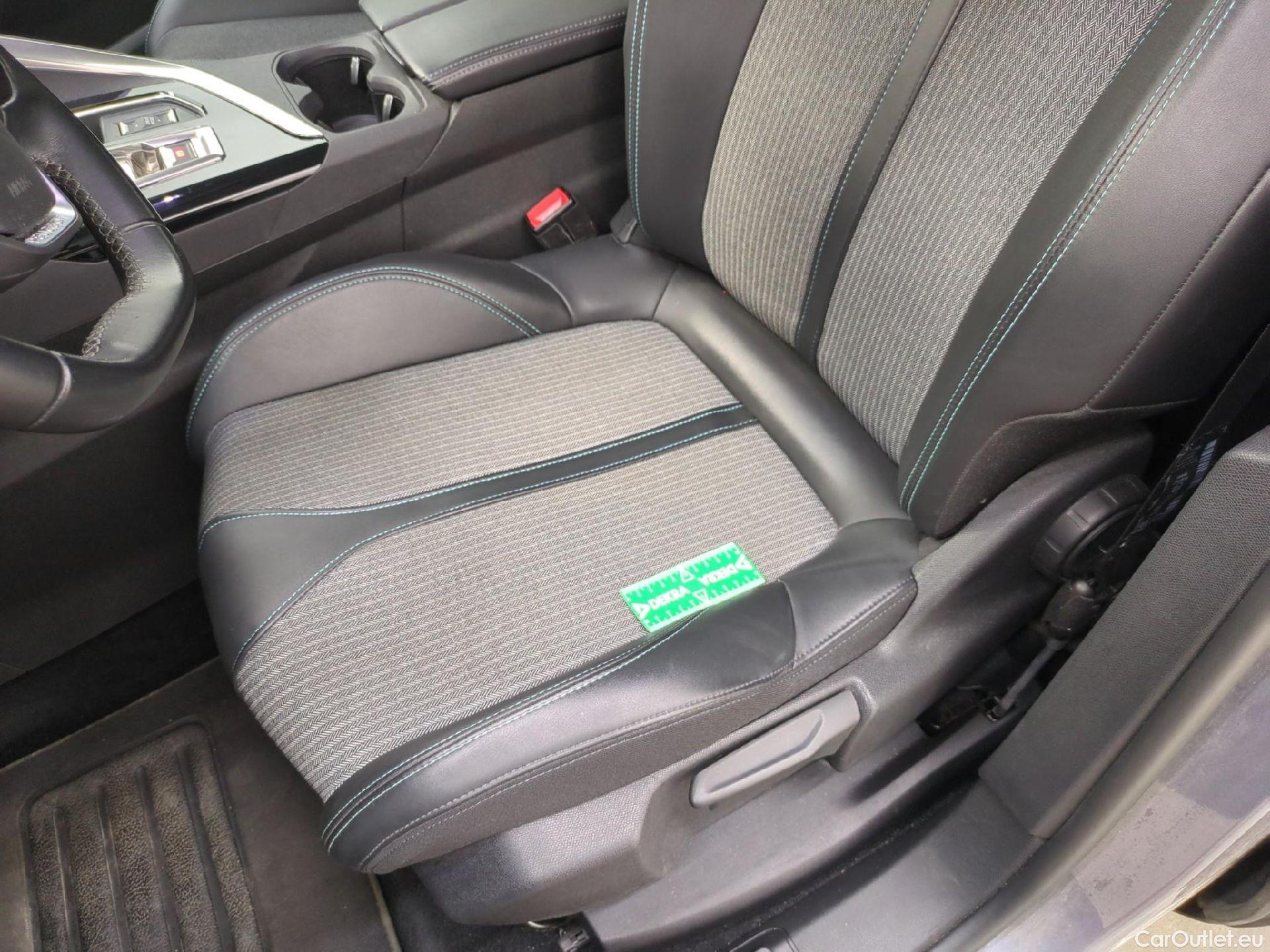  Peugeot  3008  Allure Pack 1.5 HDi 130CV BVA8 E6d #3