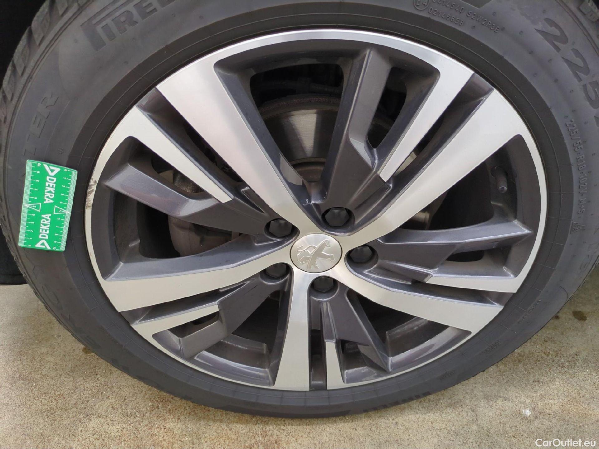  Peugeot  3008  Allure Pack 1.5 HDi 130CV BVA8 E6d #15