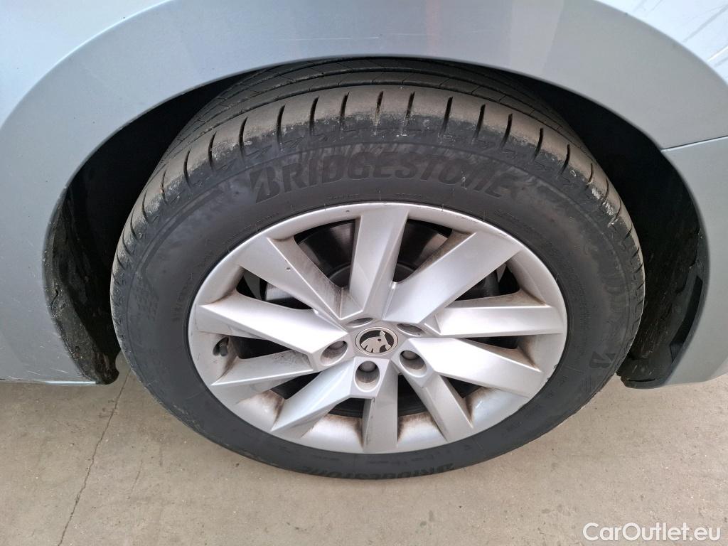  Skoda  Superb  Break Business 2.0 TDI 150CV BVA7 E6dT #29