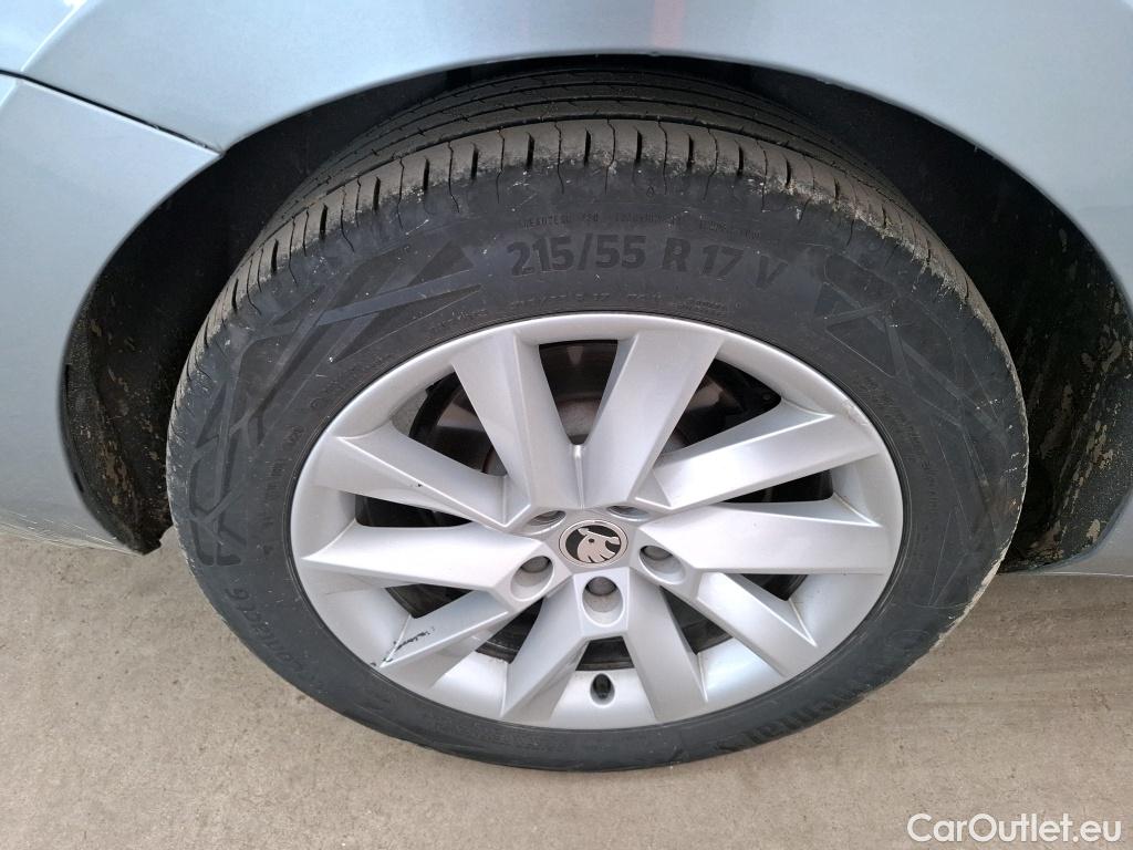  Skoda  Superb  Break Business 2.0 TDI 150CV BVA7 E6dT #26
