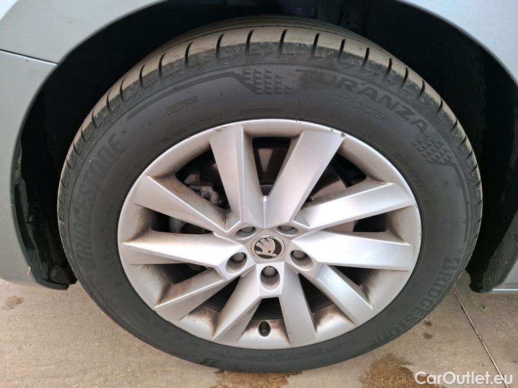  Skoda  Superb  Break Business 2.0 TDI 150CV BVA7 E6dT #9