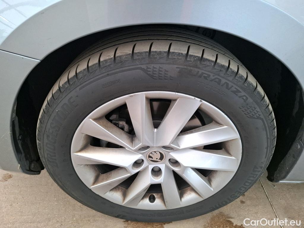  Skoda  Superb  Break Business 2.0 TDI 150CV BVA7 E6dT #8