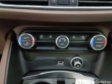  Alfa Romeo   STELVIO Alfa Romeo 2.0 200 Super AWD 5d #29