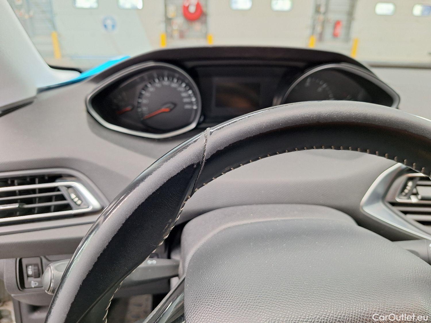  Peugeot  308 Peugeot,  SW FL'17, Peugeot  SW 1.5 BlueHDi 100 DPF S&S Active 5d #54