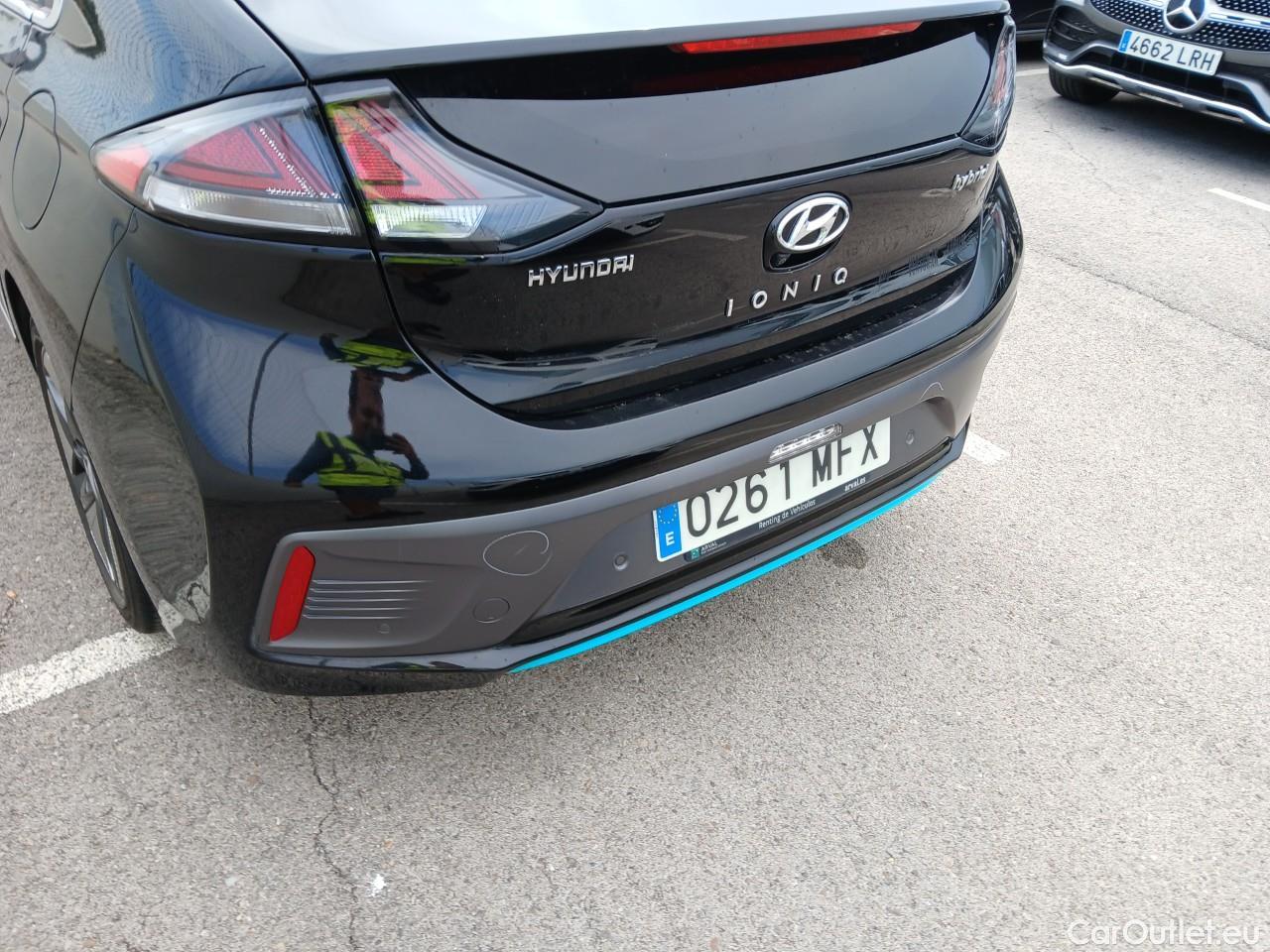  Hyundai   Ioniq HYUNDAI / 2019 / 5P / berlina con portón 1.6 GDI HEV Tecno DCT #28