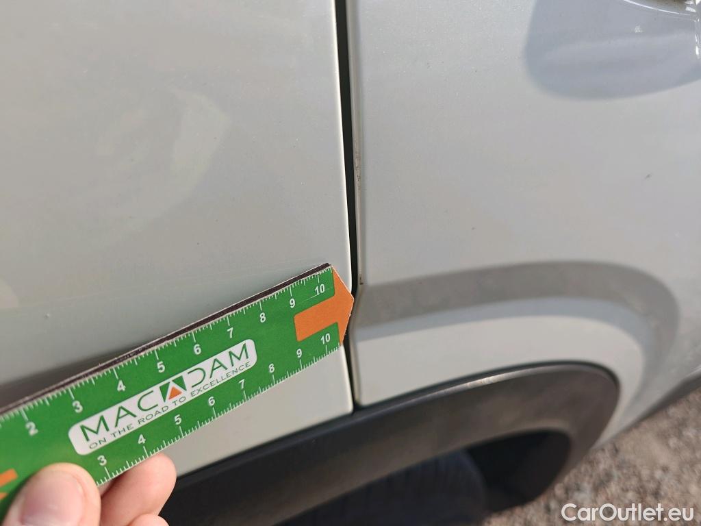  Land Rover  Discovery NISSAN QASHQAI / 2021 / 5P / todoterreno DIG-T 116kW (158CV) mHEV Xtronic Acenta (AC2) #25