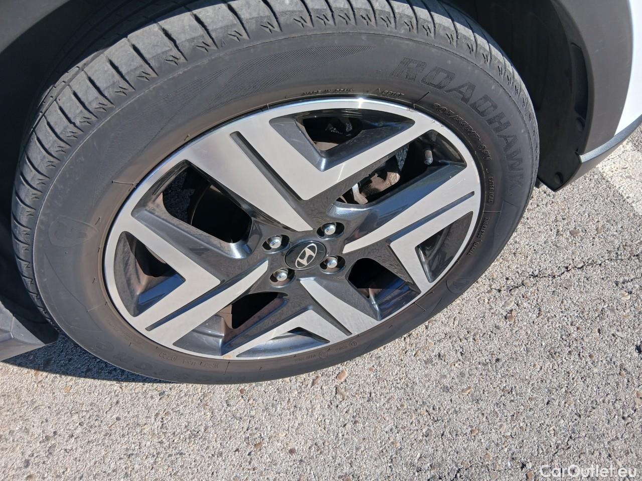  Land Rover  Discovery HYUNDAI Bayon / 2021 / 5P / todoterreno 1.0 TGDI 74kW (100CV) 48V Tecno DCT #38