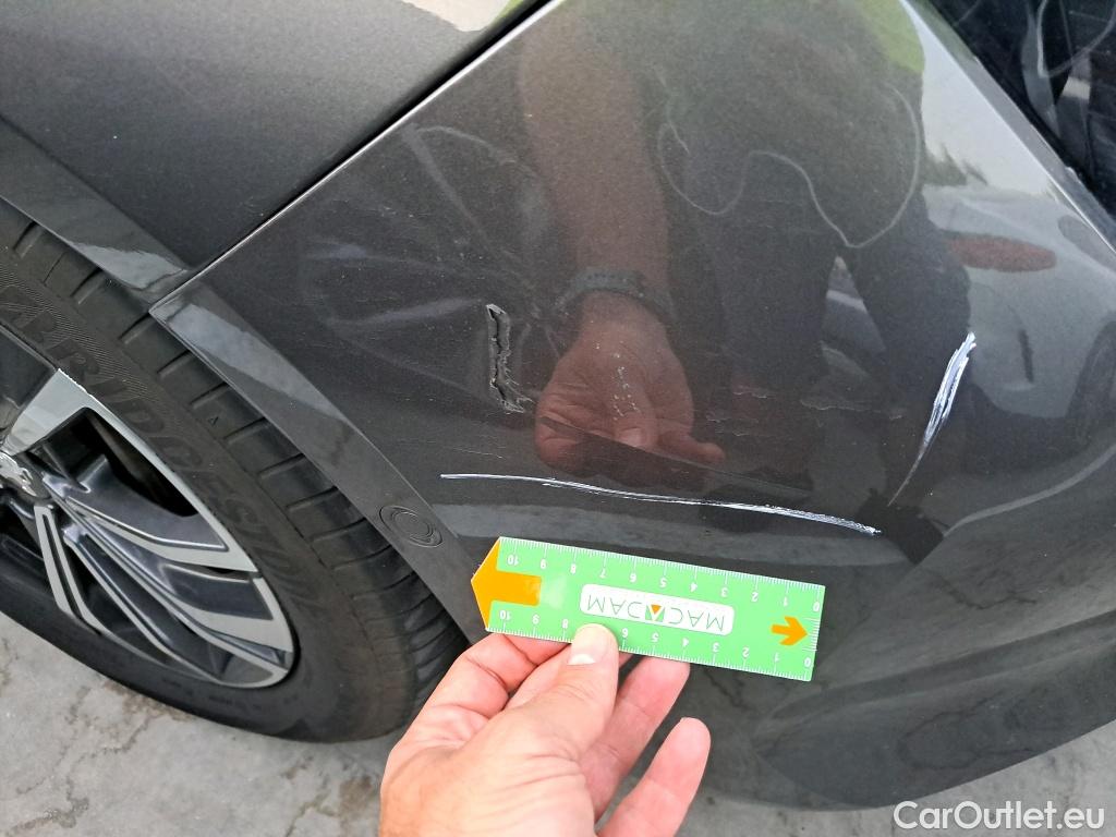  Peugeot  508 PEUGEOT  Hybrid / 2018 / 5P / berlina con portón 5P Allure 225 e-EAT8 #16