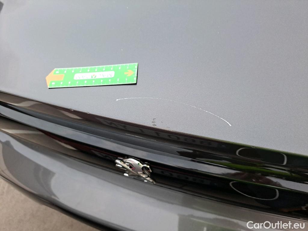  Peugeot  508 PEUGEOT  Hybrid / 2018 / 5P / berlina con portón 5P Allure 225 e-EAT8 #3