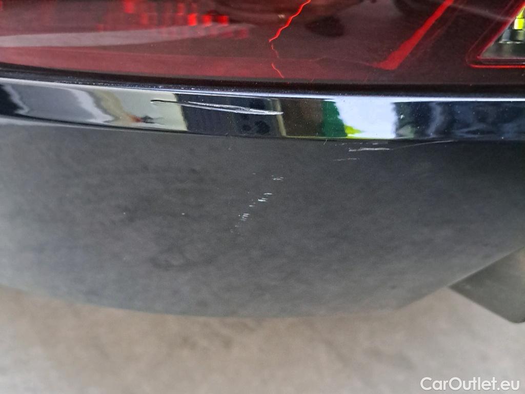  Peugeot  508 PEUGEOT  Hybrid / 2018 / 5P / berlina con portón 5P Allure 225 e-EAT8 #24