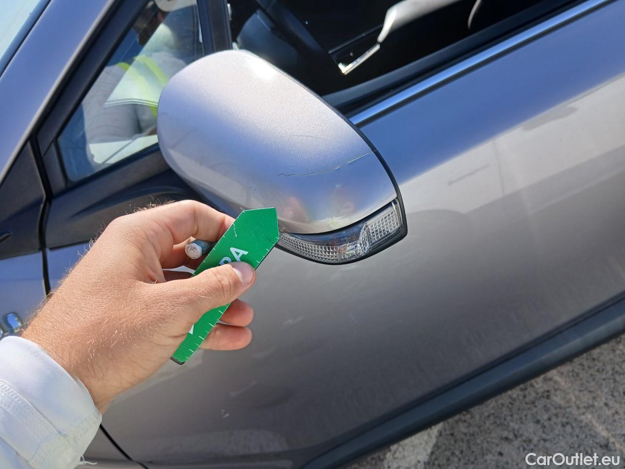  Toyota  C-HR TOYOTA  / 2016 / 5P / todoterreno 1.8 125H Advance (CX) #9