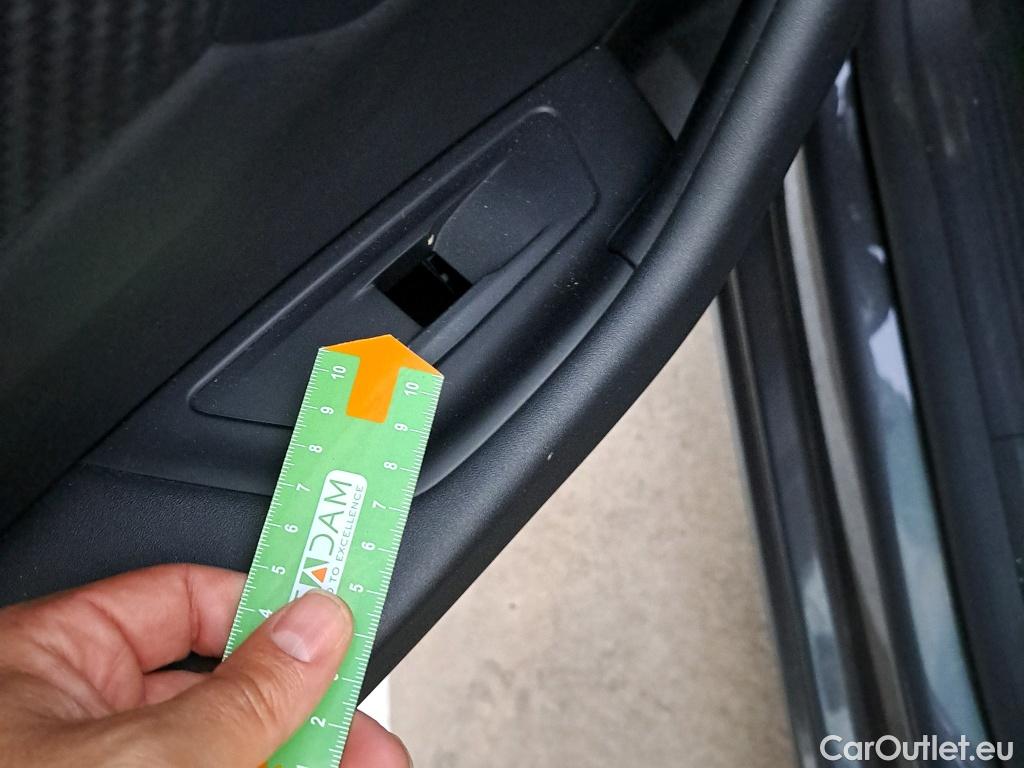  Peugeot  508 PEUGEOT  Hybrid / 2018 / 5P / berlina con portón 5P Allure 225 e-EAT8 #21