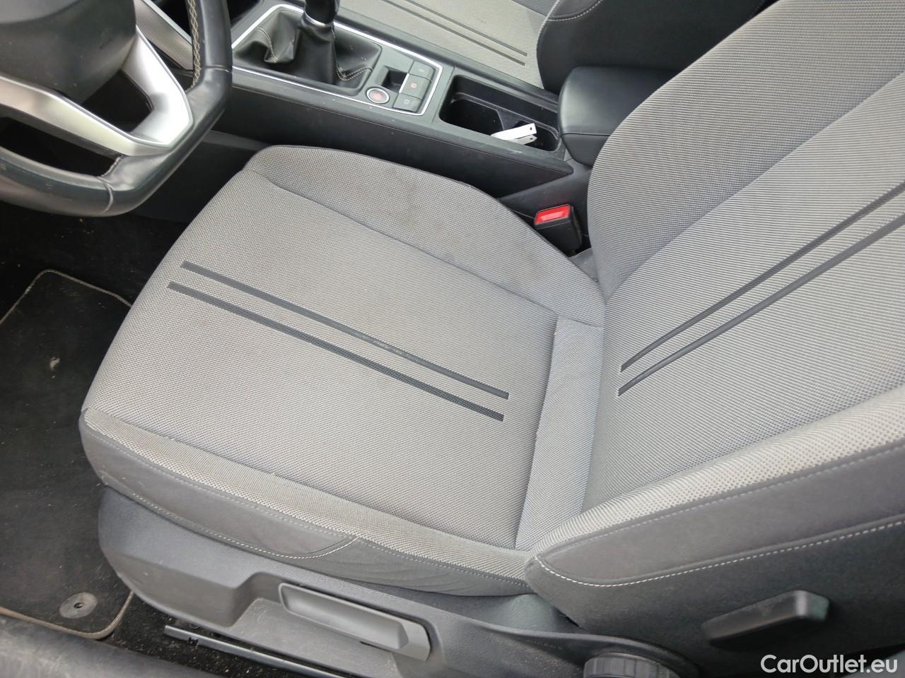  Seat  Leon  Sportstourer Style Go 2.0 TDI 115CV MT6 E6d #3