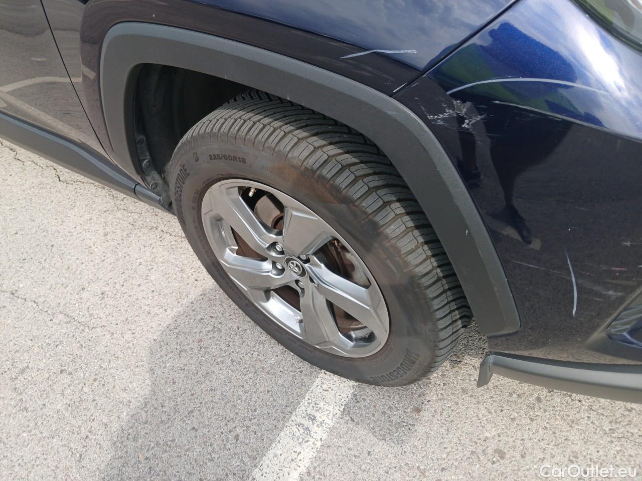  Toyota  RAV4 TOYOTA  / 2018 / 5P / todoterreno 2.5l Advance #46