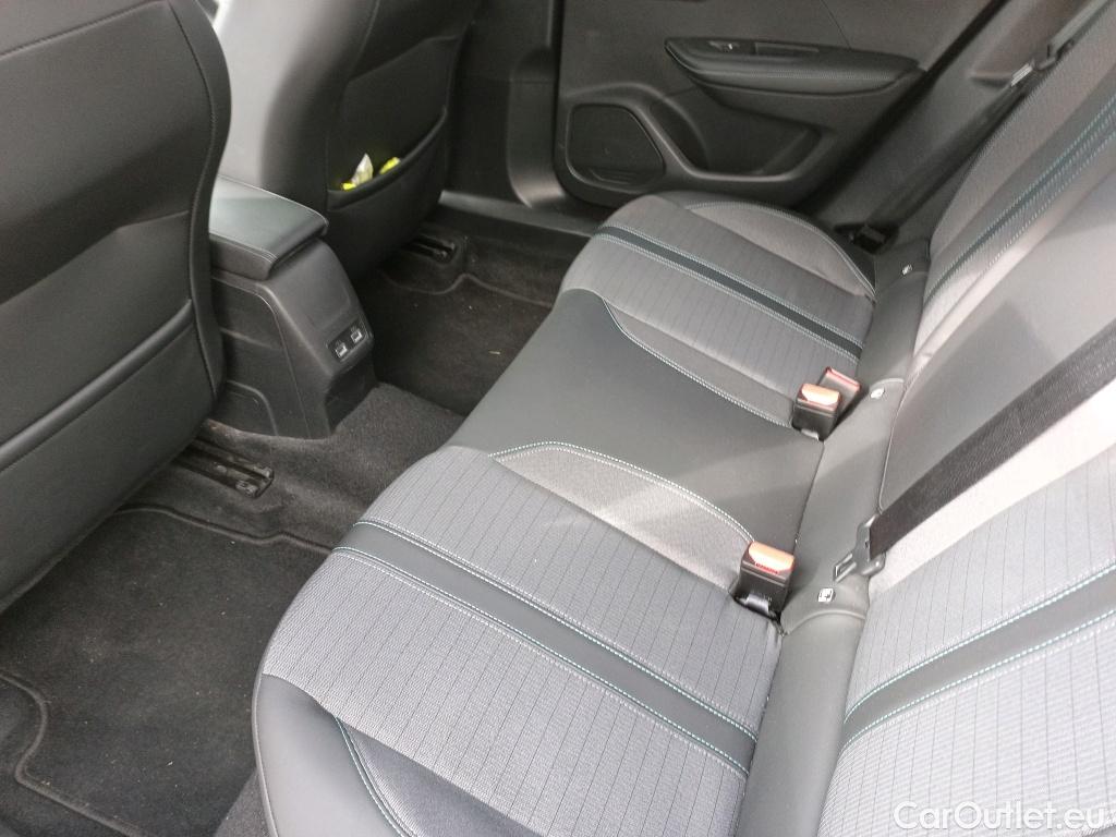  Peugeot  2008  Allure Pack 1.2 PureTech 130CV AT8 E6d #3