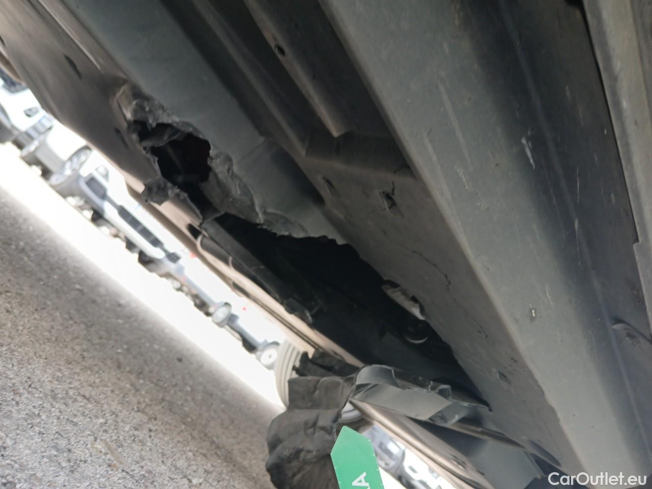  Toyota  RAV4 TOYOTA  / 2018 / 5P / todoterreno 2.5l Advance #23