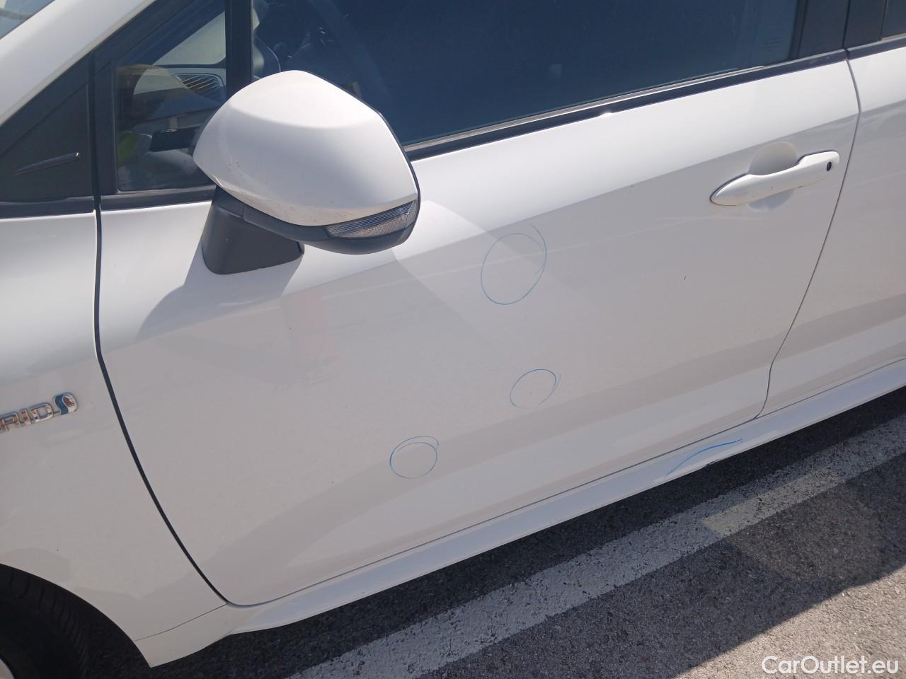  Toyota  Corolla TOYOTA  / 2019 / 5P / familiar 1.8 125H ACTIVE TECH E-CVT TOU SPORT #15