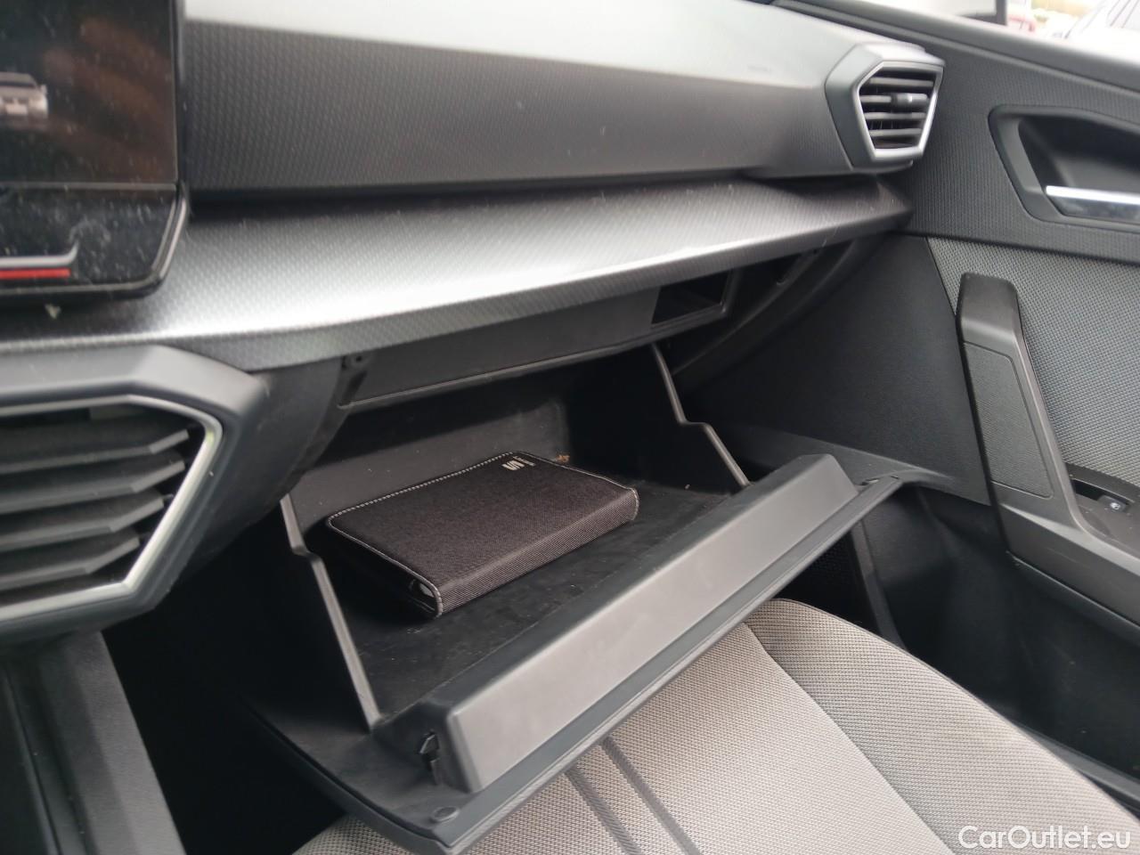  Seat  Leon  Sportstourer Style Go 2.0 TDI 115CV MT6 E6d #1
