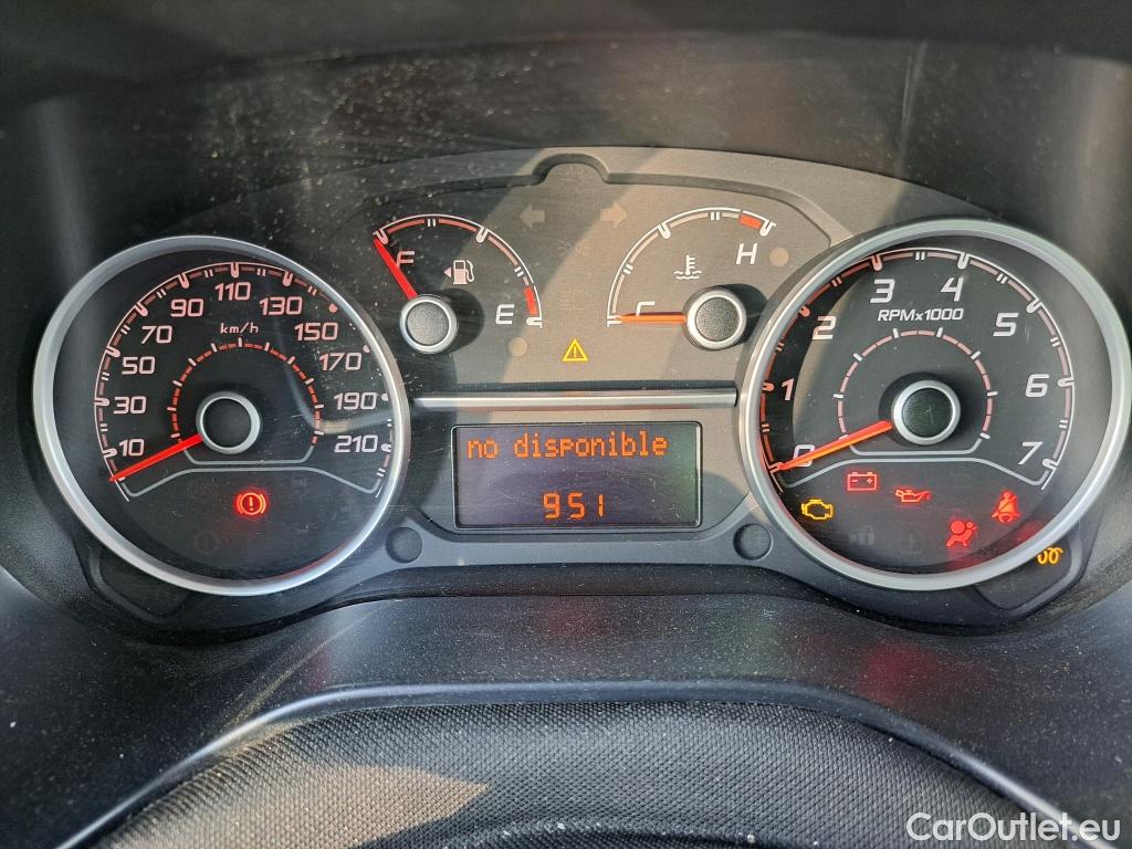  Fiat  Doblo FIAT Doblò Cargo/2015/4P/furgón derivado de turismo Cargo SX 1.3 Mjet 70 kW (95 CV) #34