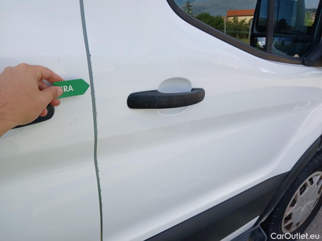  Ford  Transit FORD  / 2013 / 4P / furgón 350 125kW L3H2 Van Trend RWD #41