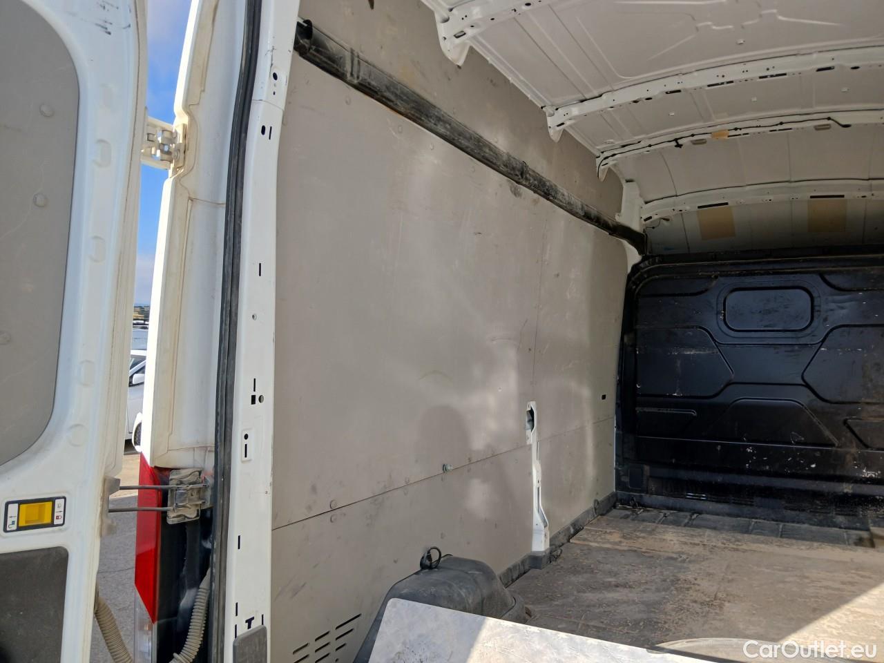  Ford  Transit FORD  / 2013 / 4P / furgón 350 125kW L3H2 Van Trend RWD #5